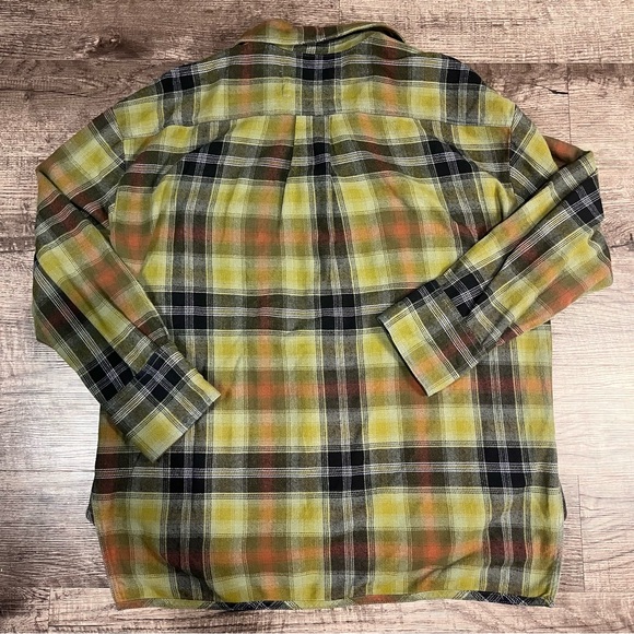 FREE PEOPLE WE THE FREE IZZY OVER SIZES PLAID BUTTON DOWN SHIRT GREEN size large - Picture 3 of 7